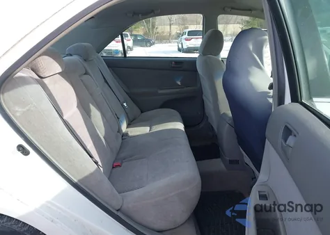 2003 Toyota Camry Le z USA, uszkodzony, nr VIN 4T1BE32K73U229830